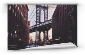Fototapeta Most Brookliński i ulica na Manhattanie wieczorem na ścianę