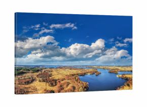 widok z lotu ptaka na jeziora mazurskie