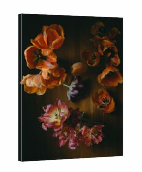 pictorial flower still life.