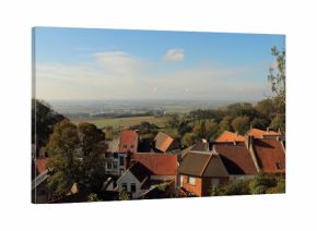 Ville de Cassel en Hautes-de-France. Une place touristique avec belle vue. 