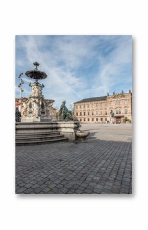 Schlossplatz Erlangen mit Paulibrunnen