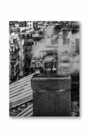 Small smoking chimneys in Paris
