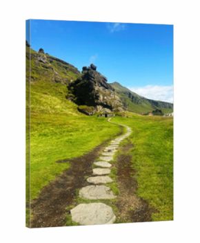 Sentiero di pietra verso la casa di torba – Rangárþing, Sud Islanda
