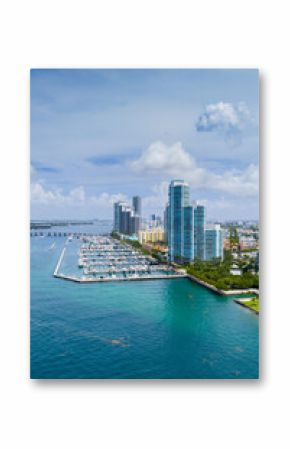 Aerial phto Miami Beach Marina and yachts 100mp