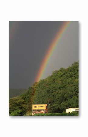 豪雨の後の二つの虹