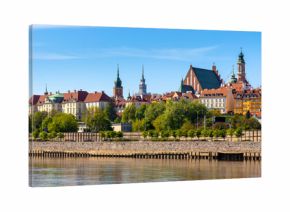 Panoramic view of Warsaw, Poland, city center and Old Town quarter with Wybrzerze Gdanskie embankment at Vistula river