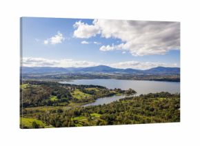 Miasto Żywiec- jezioro żywieckie, panorama Beskid śląski