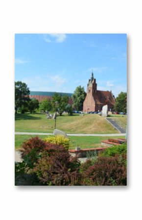 Miato Lubin, widok na kościół i błonia, Polska