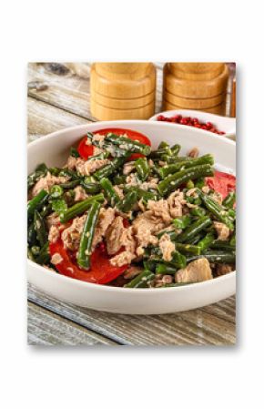 Salad with canned tuna and beans