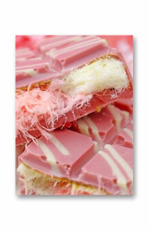 Trendy pink Angel Hair Chocolate bar with Turkish pishmaniye cotton candy filling close up