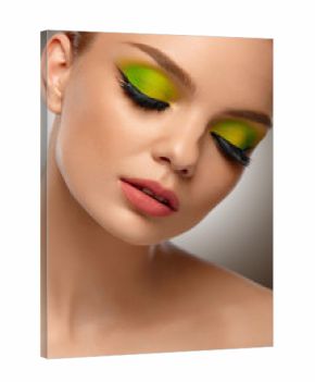 Face Beauty. Fashion Stylish Beautiful Young Woman With Gourgeous Makeup Portrait. Attractive Girl's Face Close-up.  Perfect Skin. Professional Make-up. Makeup. Fashion Art. High Quality Image.