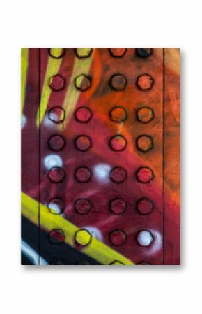 Buntes Graffito auf einer Metallwand