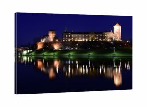Wawel, Zamek Królewski, Kraków nocą, miasto turystyczne w Polsce wpisane na listę Unesco, spacer alejkami nad Wisłą, 
