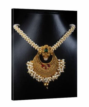 Indian Traditional Gold Necklace with Pearl