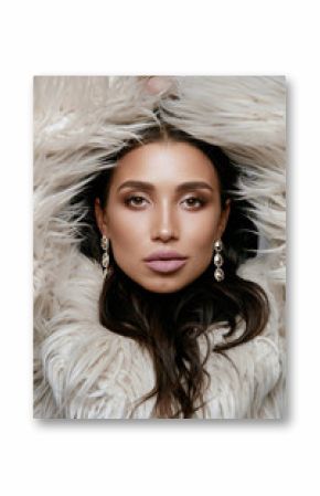 Fashion. Woman With Beauty Makeup In Fur