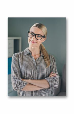 Photo of positive smart financier banker economist lady cross arms enjoy company start-up development in comfort workspace