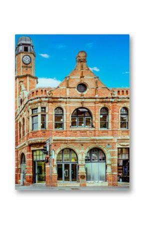 Victorian building's facades at Kings Street in Newtown. This neighboorhood was established in the 19th century. Nowadays, it has his Victorian buildings restored used as shops and hotels. Sydney 2020