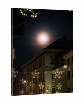 Udine. A magical Christmas atmosphere bathed in lights.