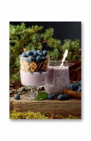 Blueberry dessert with rye flakes and smoothie with chia seeds.