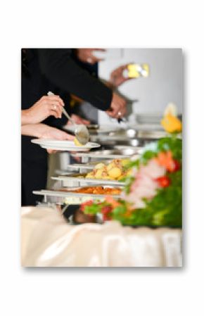 Selbstbedienung am Speisebuffet