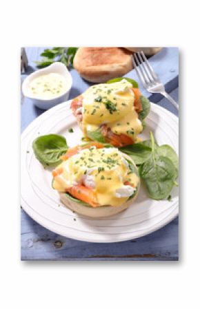 egg benedict with smoked salmon