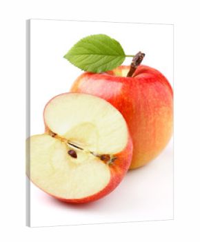 Ripe apples with leaf