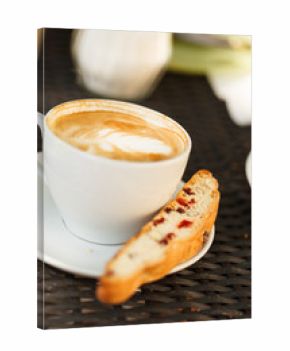 cappuccino with cantuccini