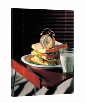 sandwich on clock concept