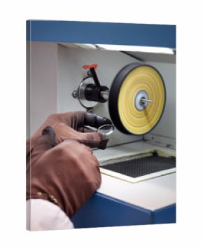 Uhrmacher Poliermaschine, Uhrengehäuse