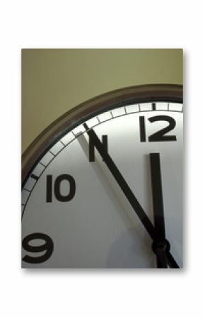 Uhr: 5 vor 12