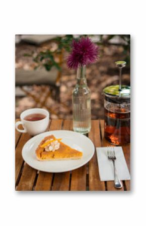 Pumpkin pie and tea