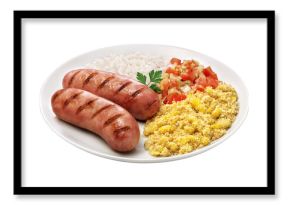 Prato com linguiça suína grelhada acompanhado de arroz branco, farofa e salada vinagrete isolado em fundo transparente