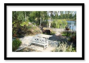 Enjoy a peaceful lakeside garden retreat with stunning, picturesque views all around