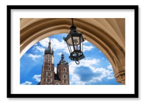 Kościół Mariacki na tle nieba, Stare Miasto, Kraków, Polska.