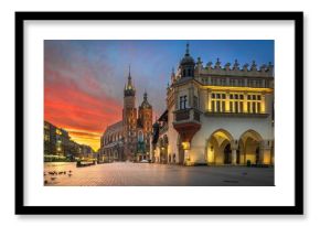 Rynek Główny i Kościół Mariacki w Krakowie o poranku