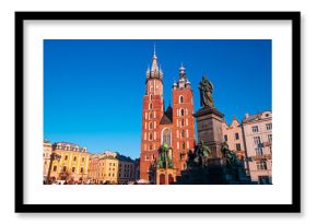 Adam Mickiewicz przed Kościołem Mariackim