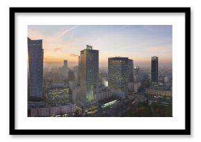 Panorama miasta Warszawy podczas zachodu słońca