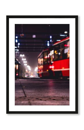 Nocny krajobraz miejski - Katowice, przystanek tramwajowy
