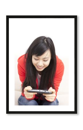 ビデオゲームをする女性