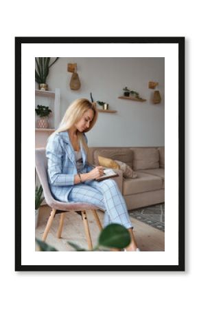 Young woman psychologist waiting for patient consultation