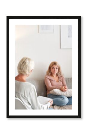 Psychologist consultation woman doctor clinic