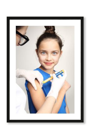 Zastrzyk z insuliny, dziecko chore na cukrzycę