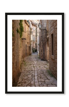 Narrow alley