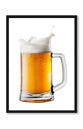 Splash foam in mug with beer