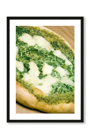 organic pizza spinach basil pesto cheese