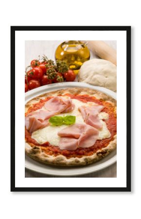 pizza with ham