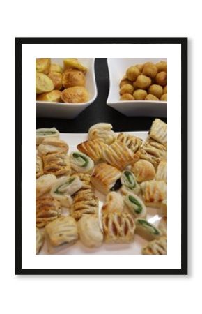 Petits fours et accras
