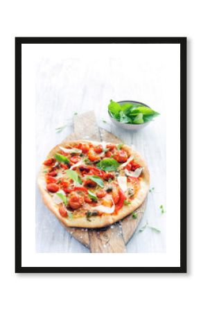 Gourmet roasted tomato pizza
