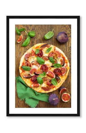 Pizza with figs, prosciutto and mozzarella.