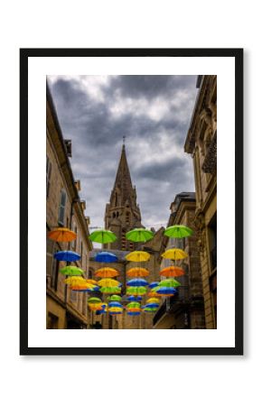 Dans les rues de Brive la Gaillarde en France